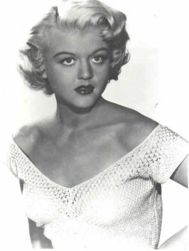 Angela Lansbury (photo taken from public sources. This photo may be protected by Copyright. The Copyright owner may contact AngelaLansbury.net via email at the next address: andy@angelalansbury.net)